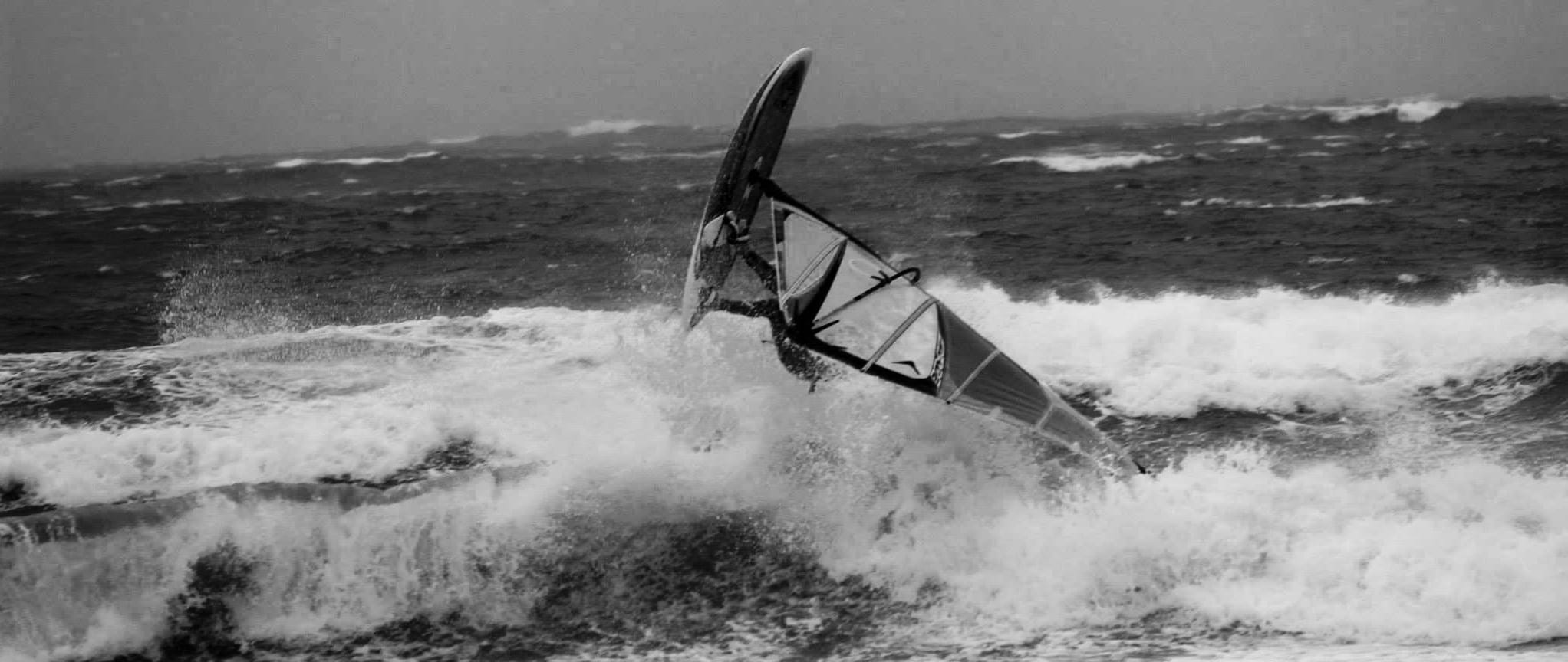 Wild ocean waves in black and white